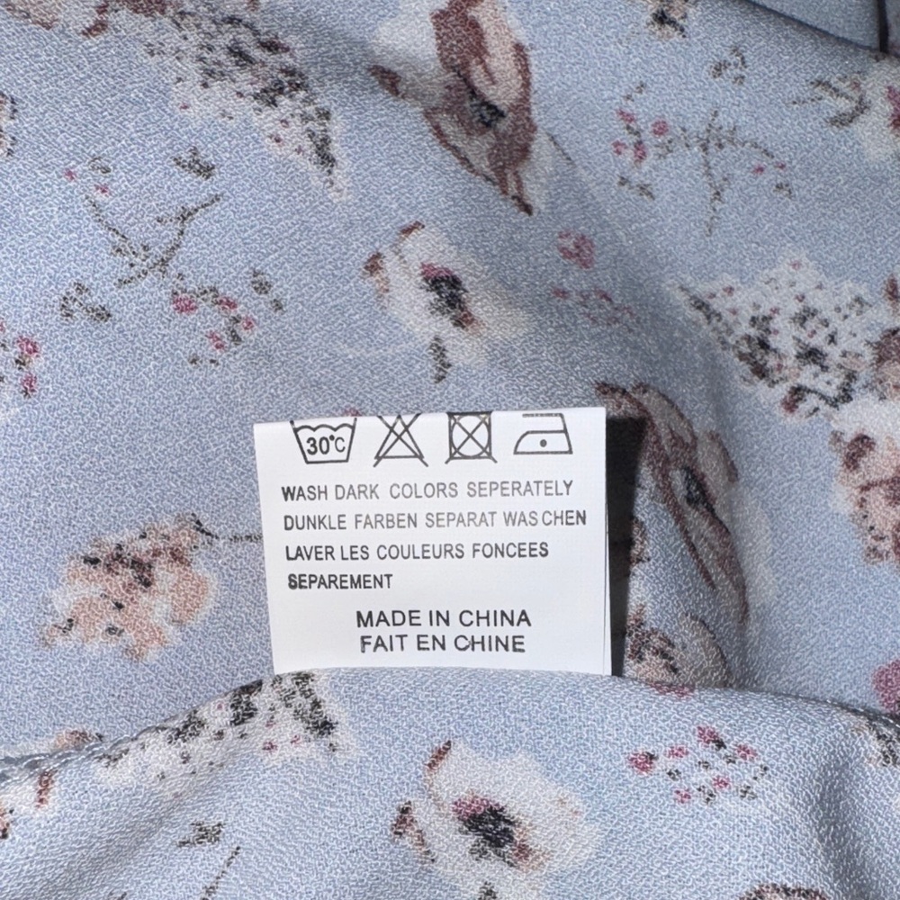 NWT Naggoo Floral V-Neck Wrap Dress Size Medium - Picture 11 of 11